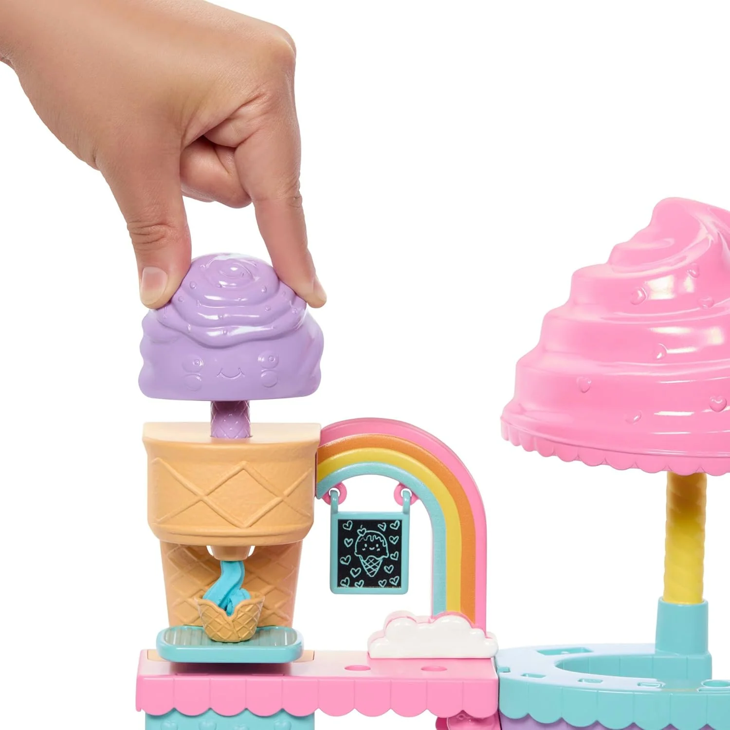 Barbie Club Chelsea Ice Cream Shop Playset with Chelsea Doll, 2 Dough Colors, and Accessories, JMJ42 - Image 6