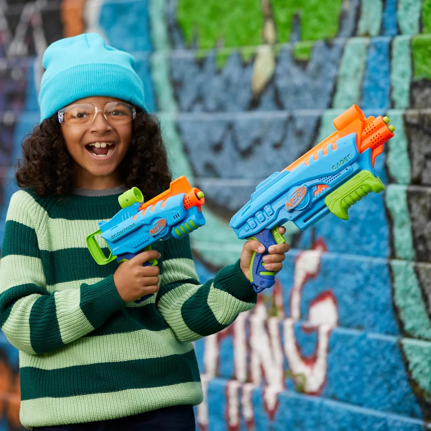 NERF Elite Junior Ultimate Starter Set, 2 Easy Play Blasters, 15 Darts for Kids Outdoor Games, Ages 6 & Up - Image 2