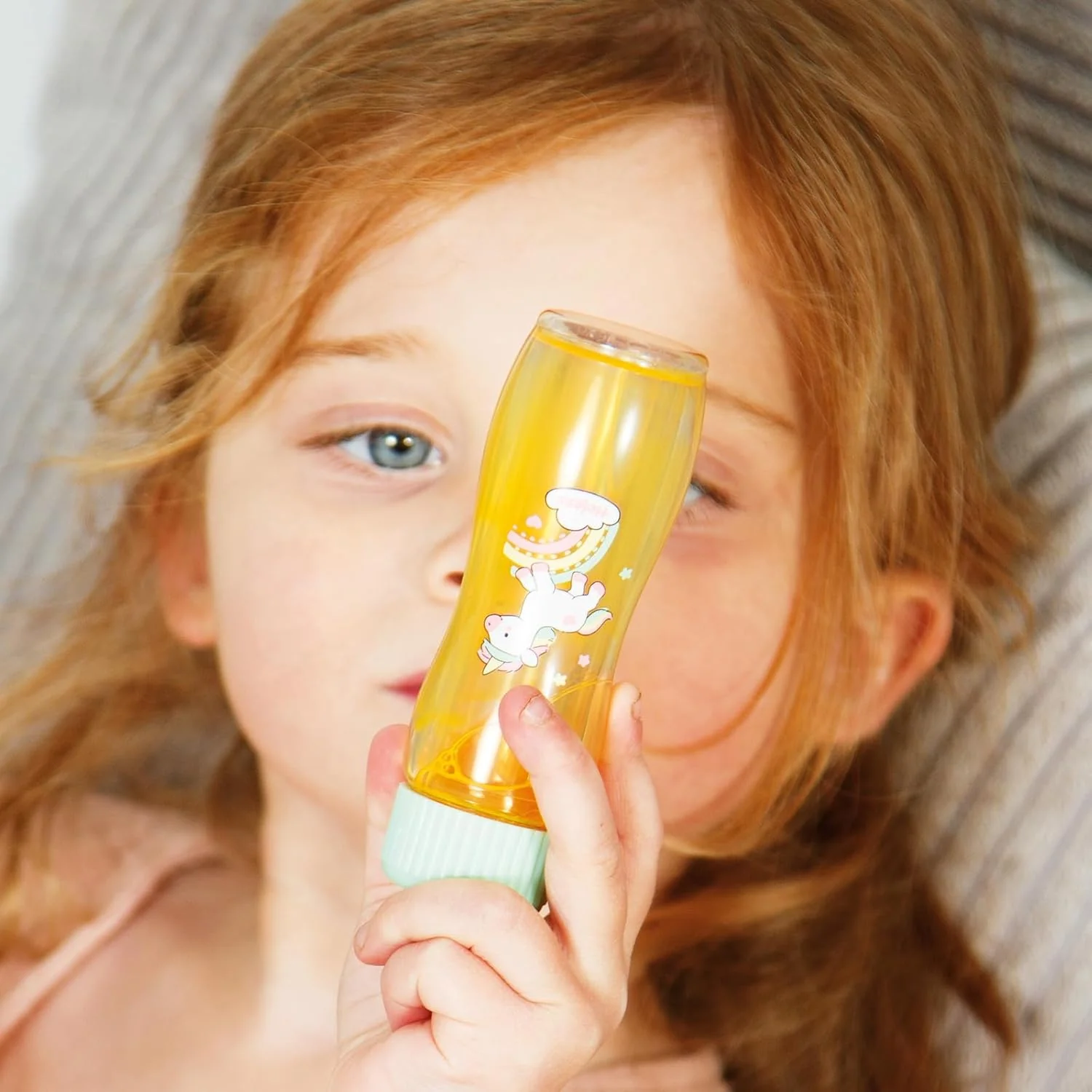 Heless 930 - Magische poppenfles set "Unicorn Henri", poppen accessoires incl. 2 flessen met truc melk en truc sap - Image 3