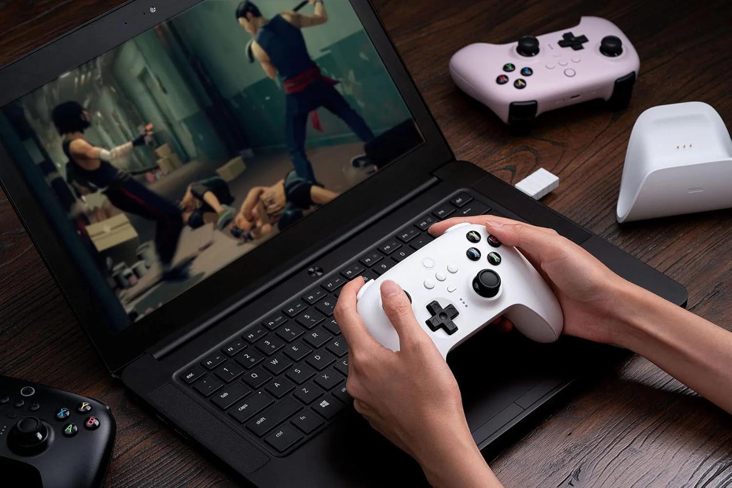 8BitDo Ultimate Controller with Charging Dock 2.4g for Windows, Android and iOS 16.3+ - White - Image 3