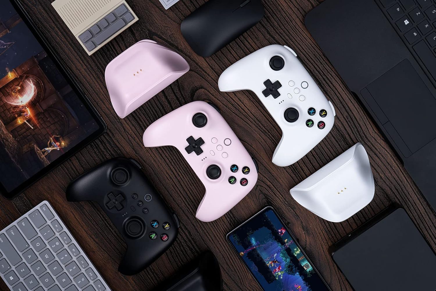 8BitDo Ultimate Controller with Charging Dock 2.4g for Windows, Android and iOS 16.3+ - White - Image 4