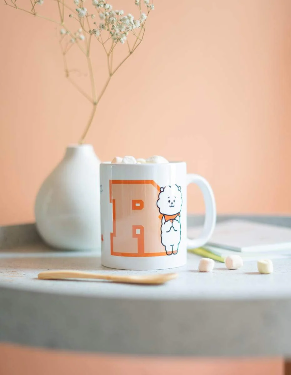 Erik Tasse BT21 RJ - Kaffeebecher Tasse Kaffee und Tee Offizielles BT21 Merchandising - Größe : 9,5 cm x 8 cm - Fassungsvermögen : 350 ml - Offizielle Lizenz - BT21 Fanartikel - Image 5
