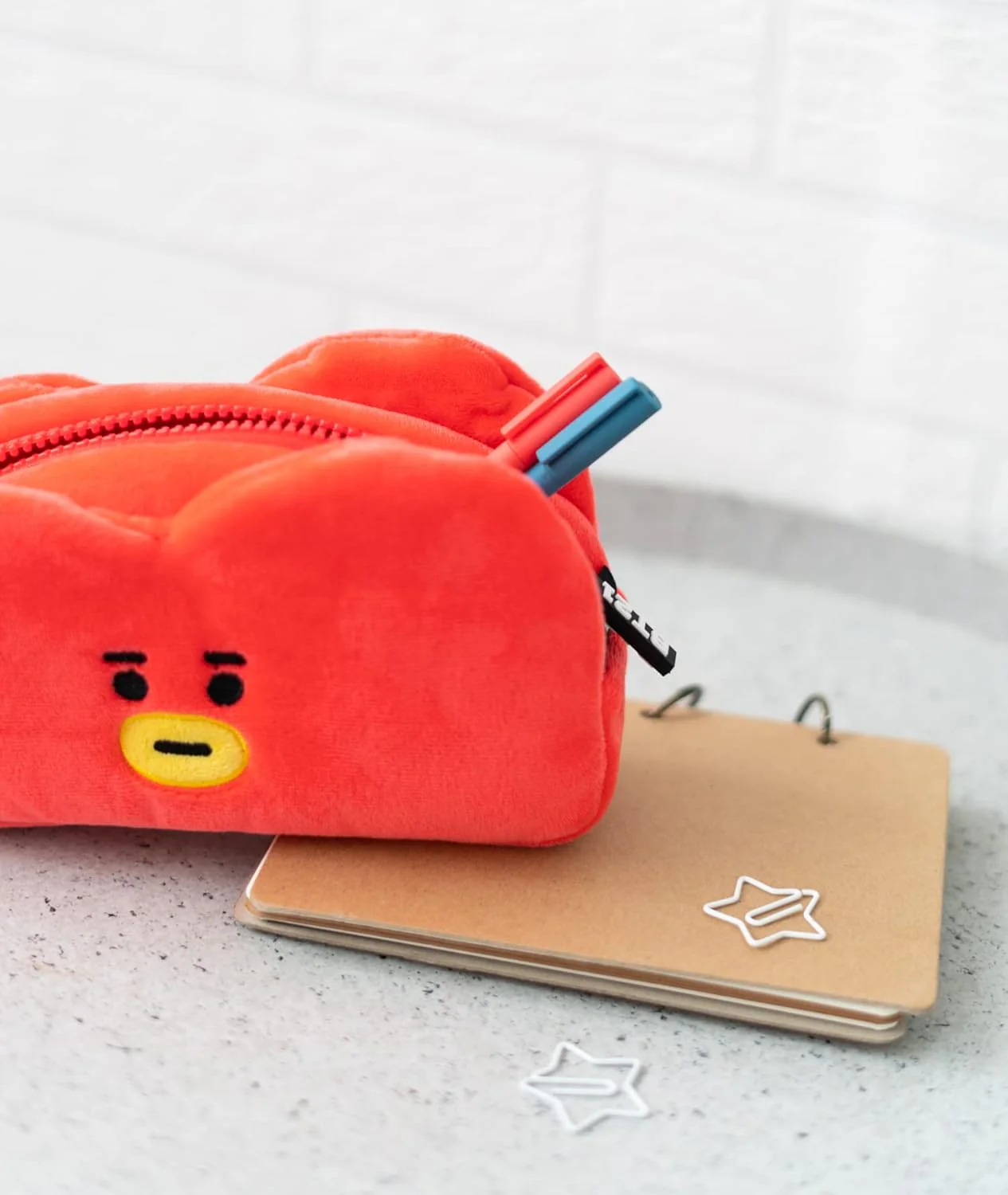 Grupo Erik Plüsch Mäppchen BT21 New Mang 1 Fach - Stift Etui Schule BTS Fanartikel - Federmäppchen Mädchen Schlampermäppchen Offizieller BT21 Merch - Image 2