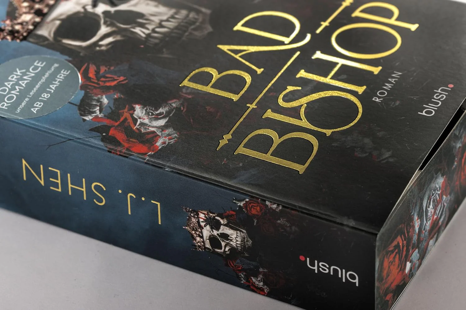 Bad Bishop: Roman - Der Dark-Mafia-Romance-Hype endlich auf Deutsch! Mit exklusivem Bonuskapitel und Farbschnitt in limitierter Auflage! (Society of Villains, Band 1 - Image 2